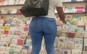 Thick Arse African Cougar In Jeans. (